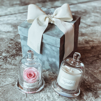 Forever rose and a scented candle in a velvet hat box